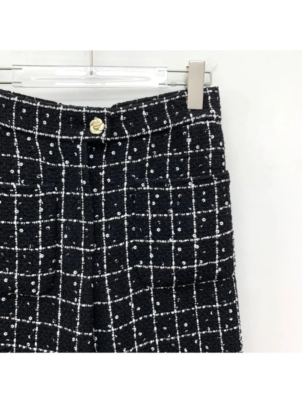 Chanel 23K Black Check Wool Tweed Straight Casual Shorts